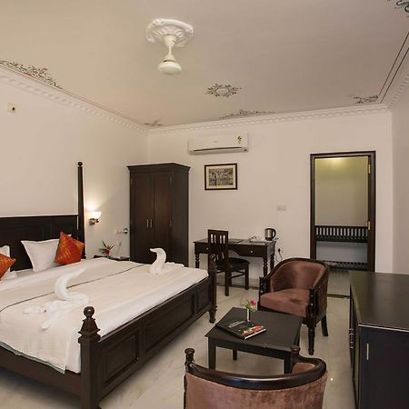 Hill Garden Retreat Hotel Udaipur Room photo